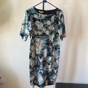 London Times blue floral watercolor elbow sleeve dress  size 10